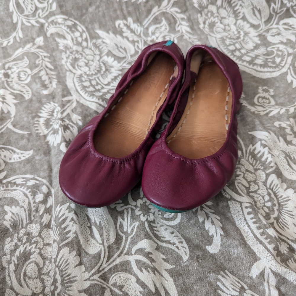 Tieks 9 Burgundy Red Ballet Flats Leather Foldable